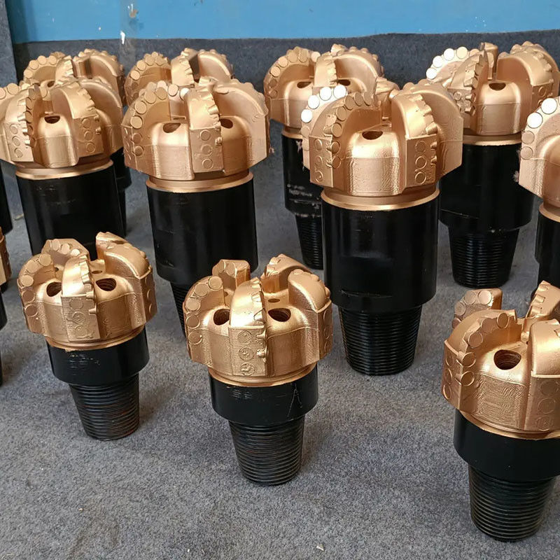 9 1/2 (241.3mm) شکل گیری سخت PDC حفاری بیت های فولاد جعبه بسته بندی برای معدن انرژی