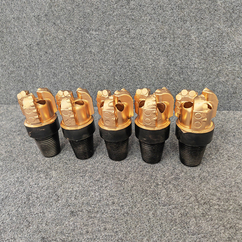 4 3/4 (120.6mm) بدن فولادی چاه آب PDC بیت ساختار اندازه با اتصال API