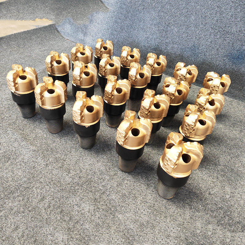 17 1/2 (444.5mm) انرژی و معدن آب چاه PDC بیت 4 سال فولاد ساختار اندازه بدن