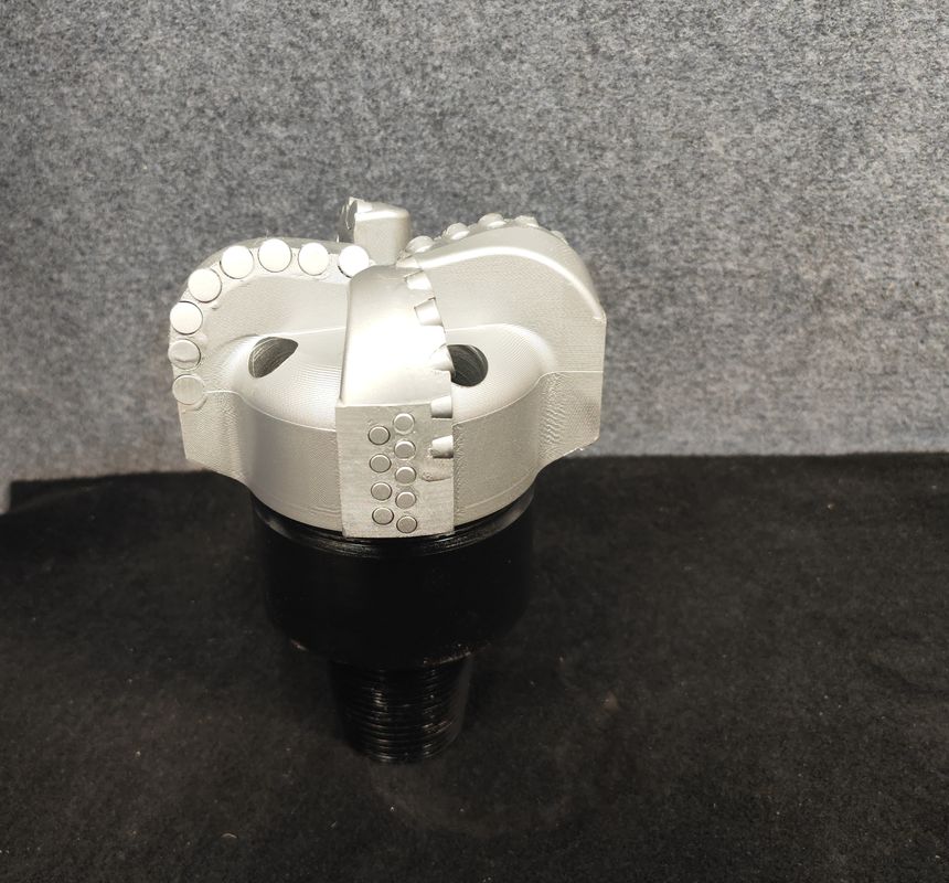 171mm 4 تیغه قطعات حفاری الماس PDC برای استخراج نفت و اکتشافات زمین شناسی