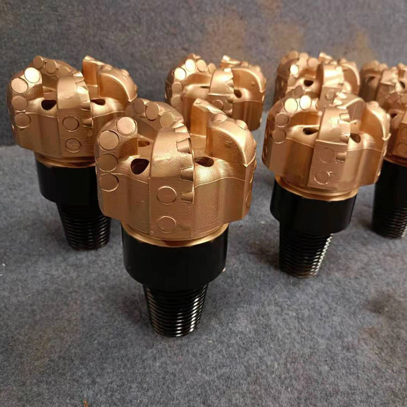 بدن قطعات PDC با برش های PDC و اتصال API برای حفاری چاه آب