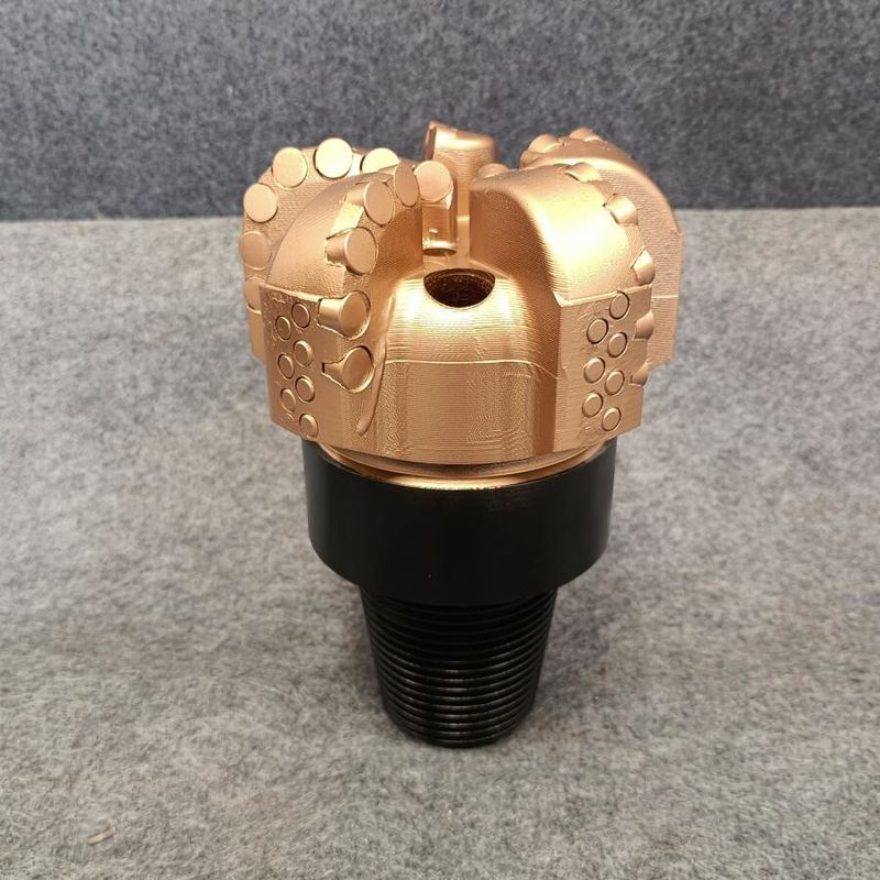 الماس 98mm 3 تیغه Pdc Arc زاویه حفاری بیت برای چاه آب حفاری معدن زغال سنگ